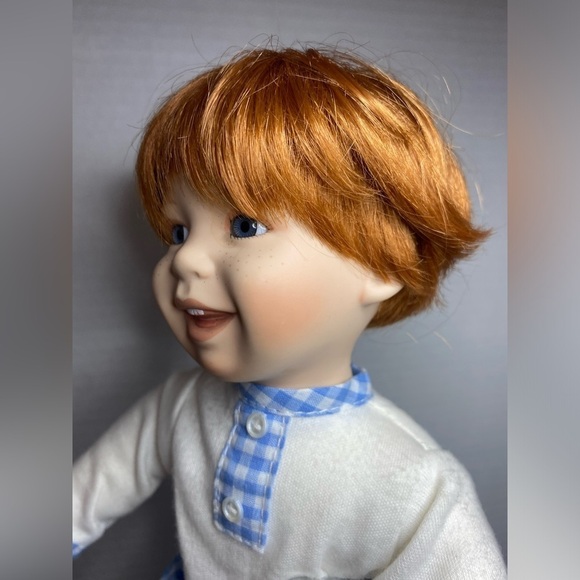 Linda Steele Vintage Porcelain Doll, Danbury Mint 1992 “Is it Sweet Enough?” - Picture 5 of 10